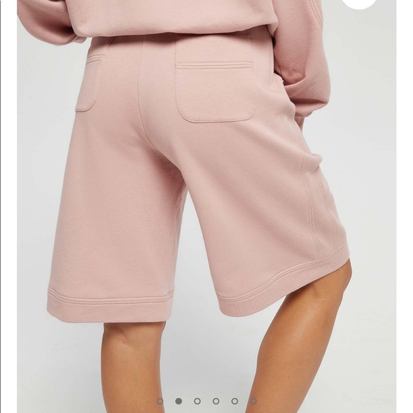 Hug Bermuda Shorts - Picture 2 of 5